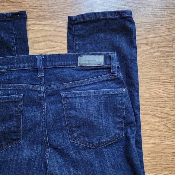 DKNY Jeans Womens Juniors Size 4 Dark Wash Blue Mid-Rise Skinny Leg - Picture 7 of 10